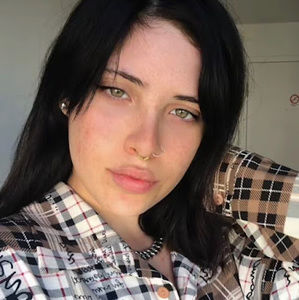 Meet your Posher, Kassandra élisabeth